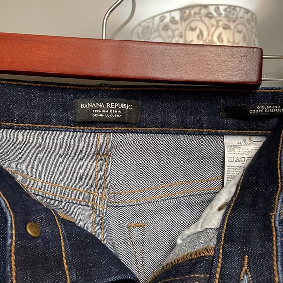 Banana Republic dark blue, lightly distressed premium denim jeans - Picture 3 of 4